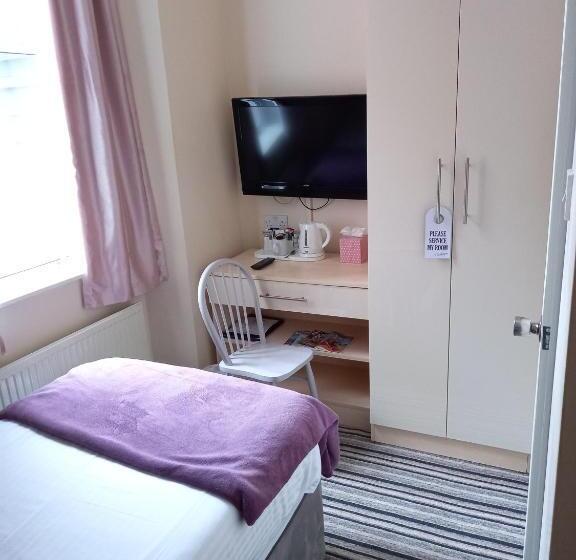 غرفة قياسية فردية, 74 Belgravia