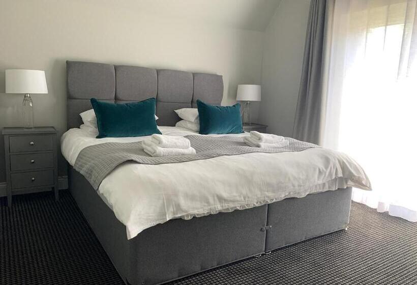 غرفة قياسية, Badgemore Park