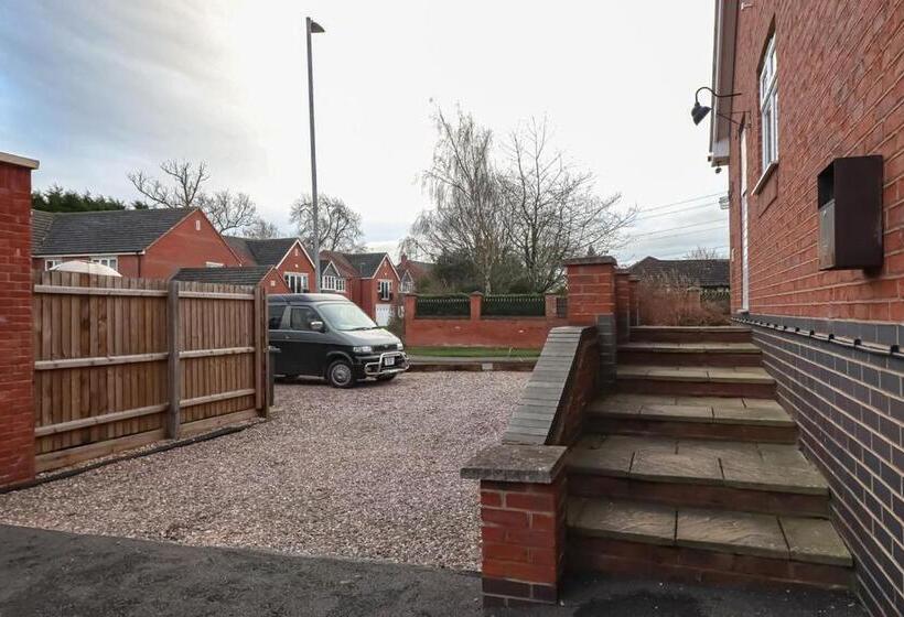 シングルデラックスルーム, Little Lodge