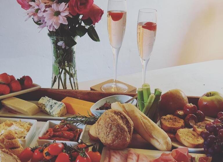 シングルデラックスルーム, Little Lodge