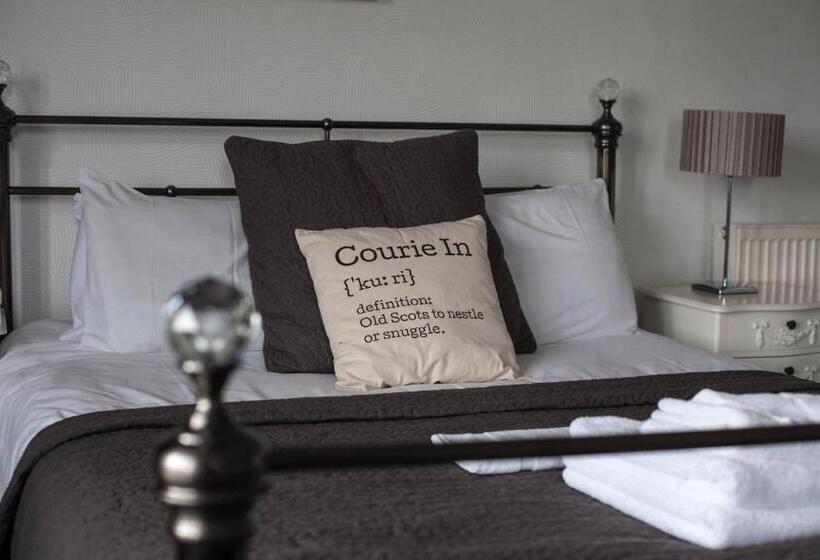 スイート, The Courie Inn