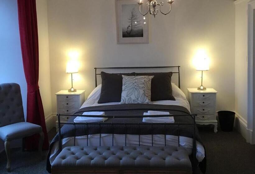 スーペリアトリプルルーム, The Courie Inn