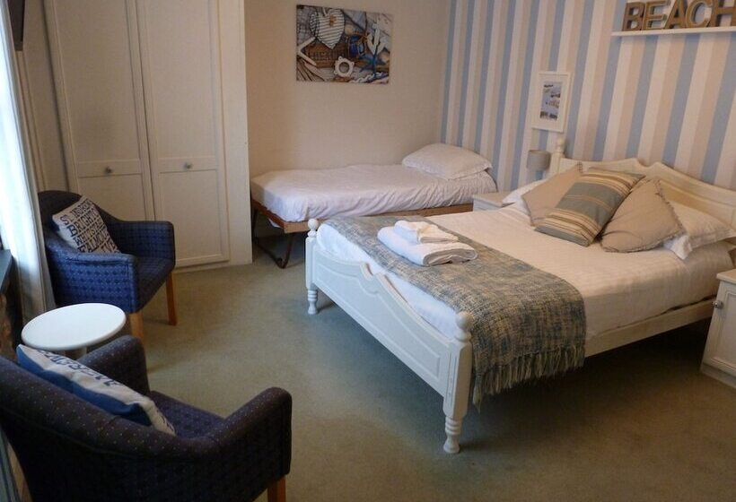 Üç Kişilik Standart Oda, The Liscawn