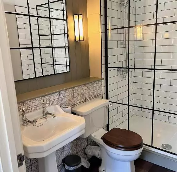 キングサイズベッドのスタンダードルーム, The Punchbowl Inn
