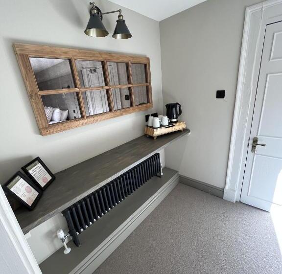 غرفة قياسية, The Punchbowl Inn