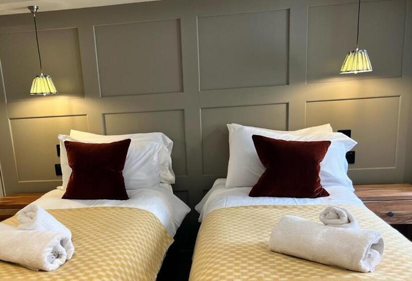 חדר סטנדרט, The Punchbowl Inn