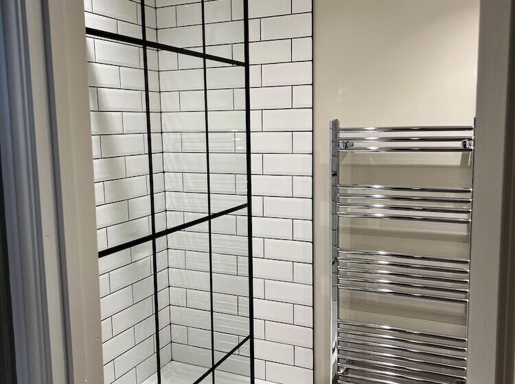 جناح عائلي, The Punchbowl Inn