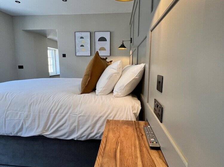 غرفة قياسية, The Punchbowl Inn