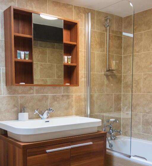 غرفة عائلية, The Sun Inn At Hook Norton