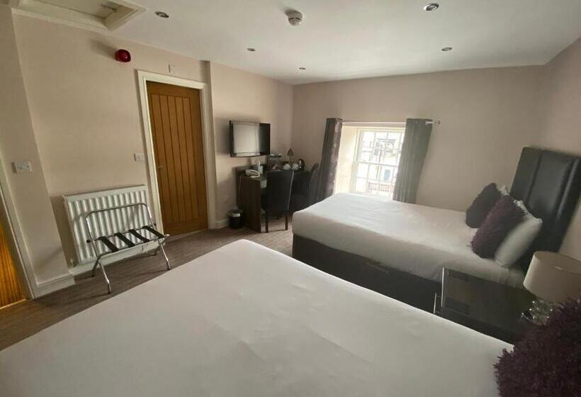 ファミリールーム, The Three Horseshoes