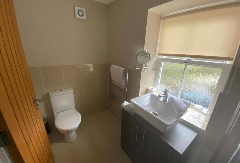 キングサイズベッドのスタンダードルーム, The Three Horseshoes