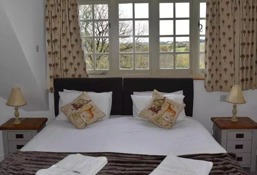 デラックスルーム, Three Horseshoes Country Inn