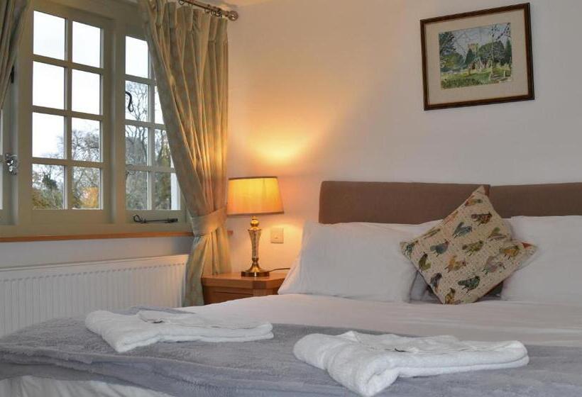 패밀리 룸, Three Horseshoes Country Inn