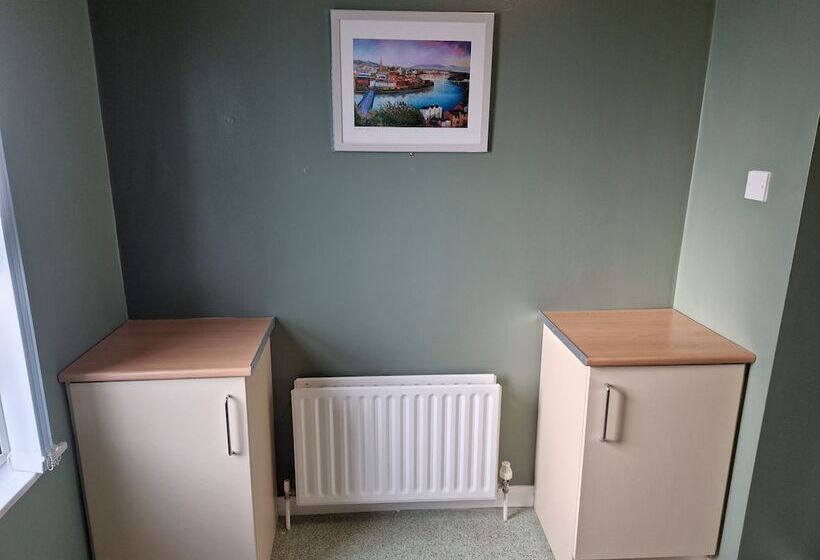 חדר סטנדרט, Chamberlain House