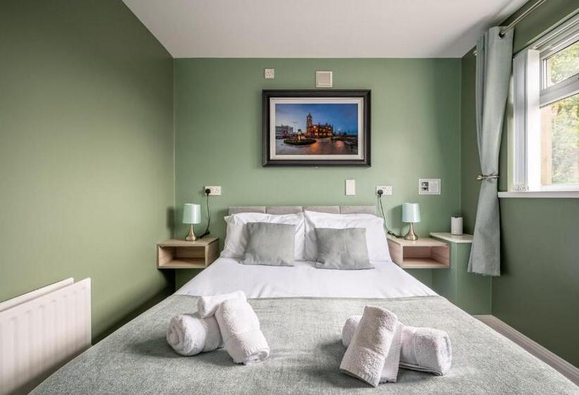 חדר סטנדרט, Chamberlain House