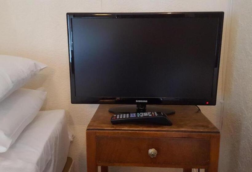 Номер Базовый Совметсный Санузел, Charlemont House