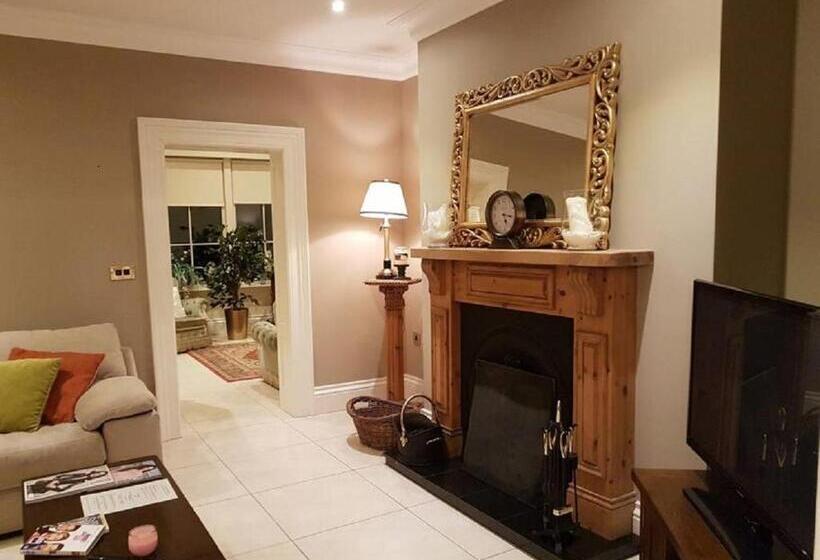 Номер Deluxe, Charlemont House