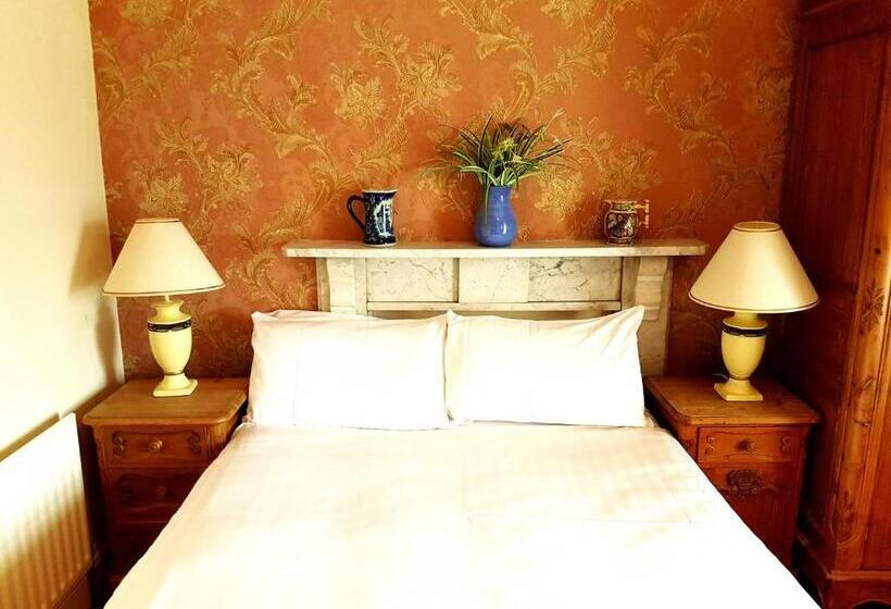 Номер Стандарт, Charlemont House