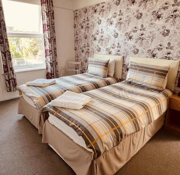 バス共有のスタンダードルーム, The Rosefield