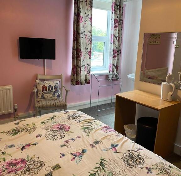 スタンダードルーム, The Rosefield