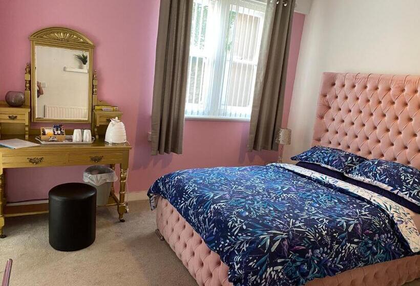 ベーシックルーム, The Rosefield