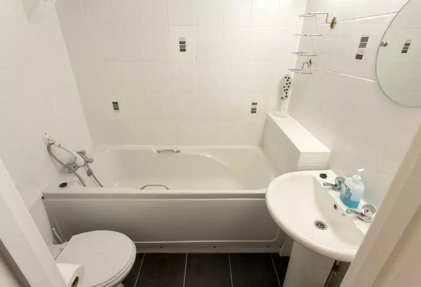 スタンダードルーム, Trinity Guest House