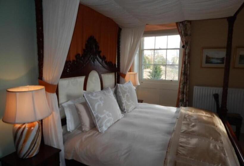 Standard Room King Size Bed, Westgate Manor