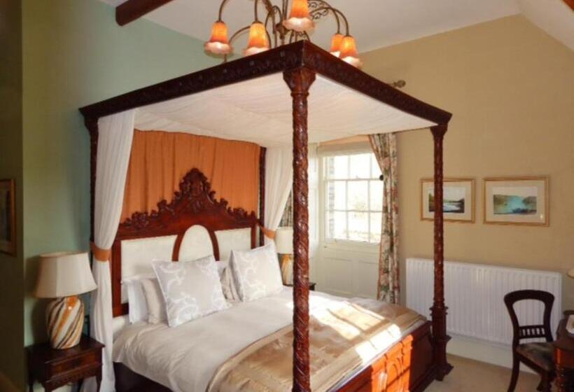 Standard Room King Size Bed, Westgate Manor