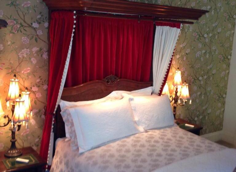 Family Suite, Westgate Manor