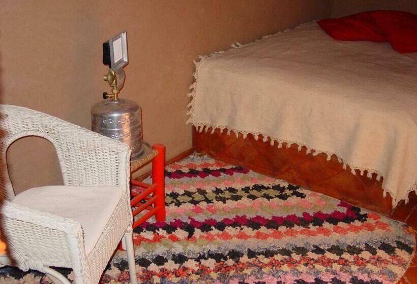 اتاق استاندارد یک نفره, Dar Paru