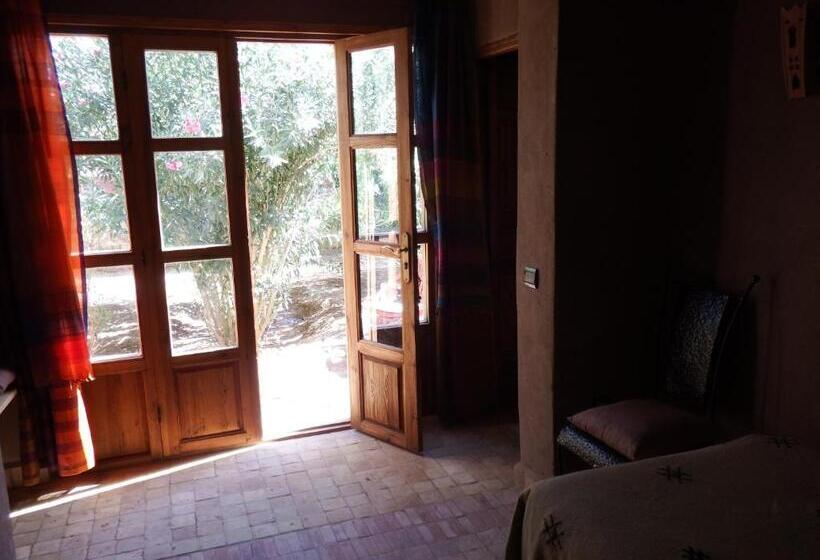 اتاق استاندارد با تراس, Dar Paru