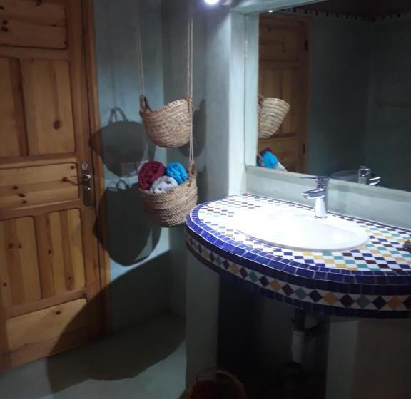 بانگلوی استاندارد, Dar Paru