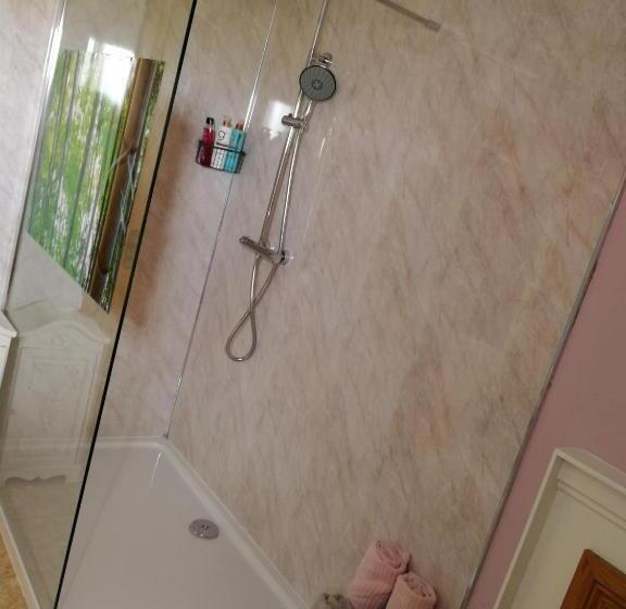 غرفة قياسية سرير كينج, Carnately Lodge