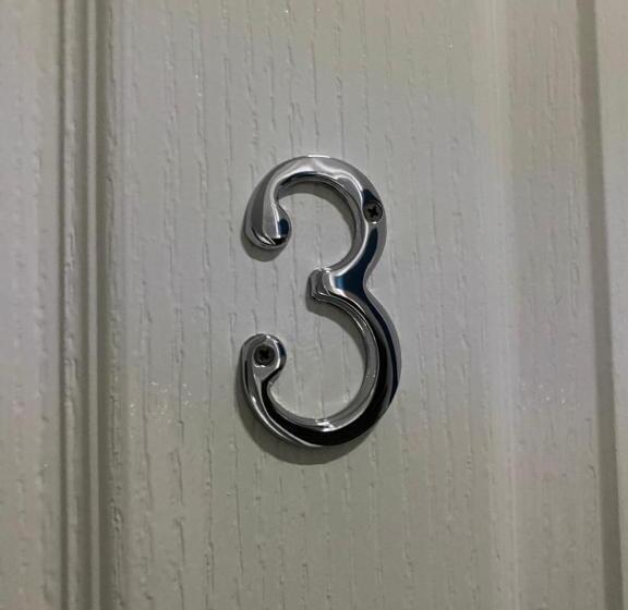 חדר משפחתי, Rooms36