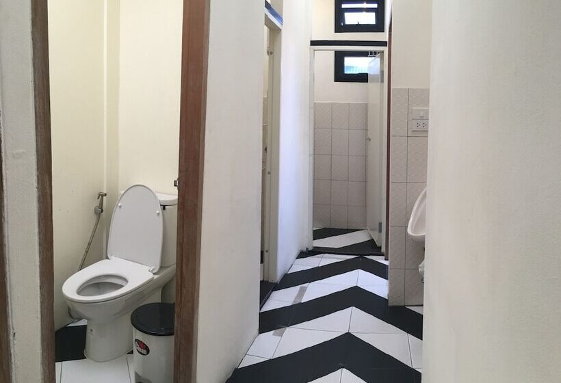 Кровать в Общей Комнате, D Well Hostel