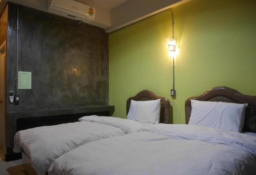 غرفة قياسية, Green Garden Place