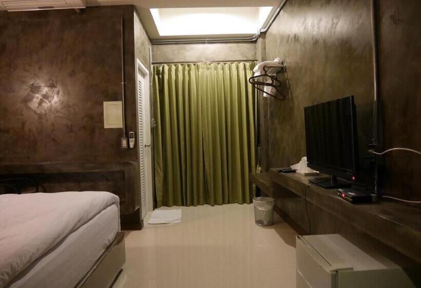 غرفة قياسية, Green Garden Place