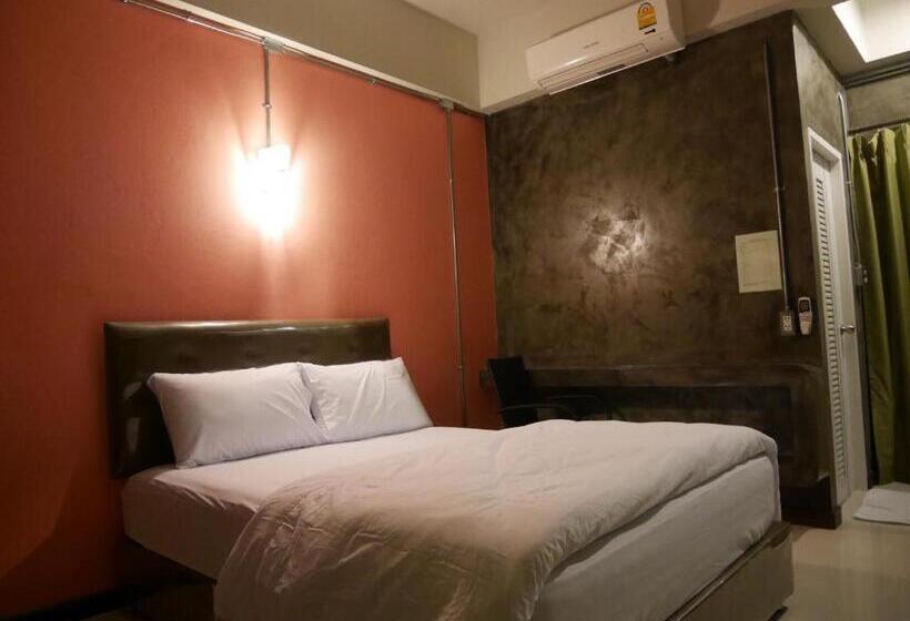 غرفة قياسية, Green Garden Place