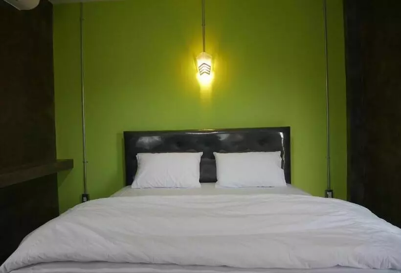 اتاق لوکس, Green Garden Place