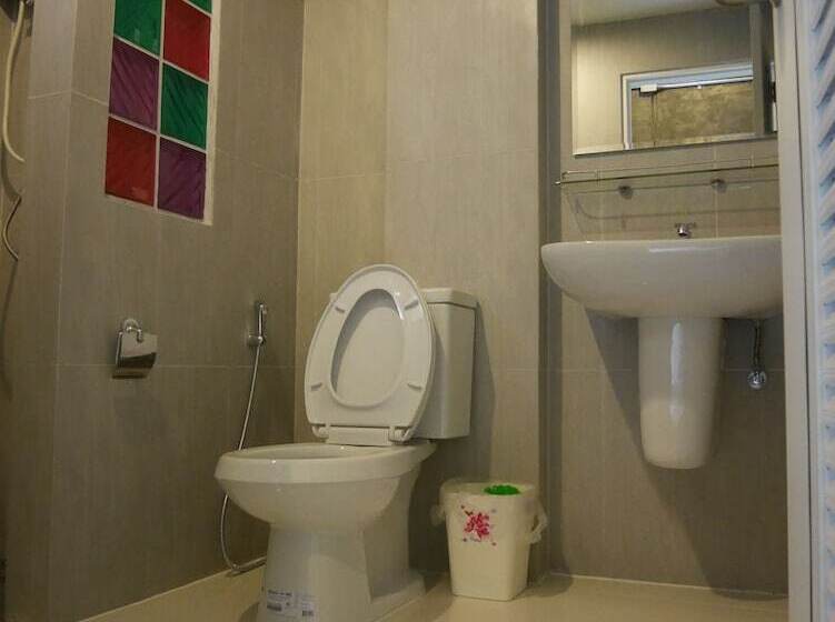 غرفة قياسية, Green Garden Place