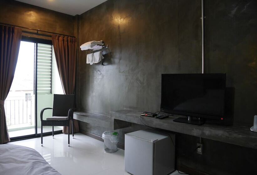 غرفة قياسية, Green Garden Place