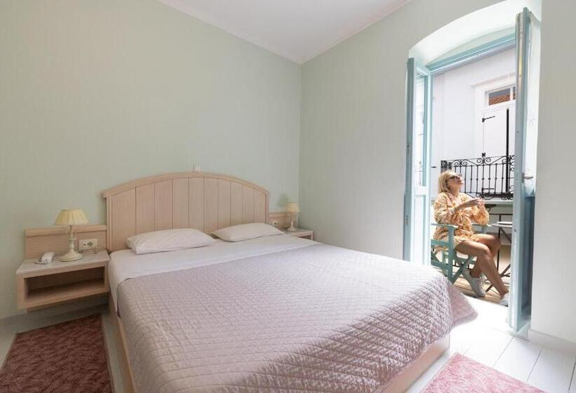 חדר משפחתי, 999 Luxury