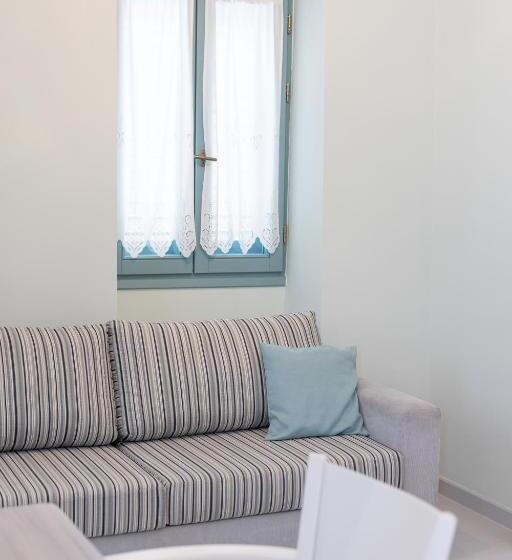 חדר משפחתי, 999 Luxury