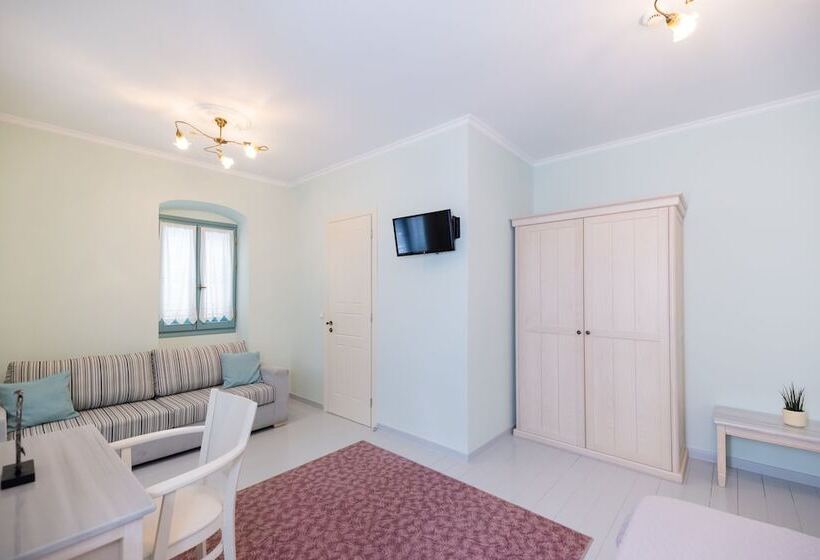 חדר משפחתי, 999 Luxury