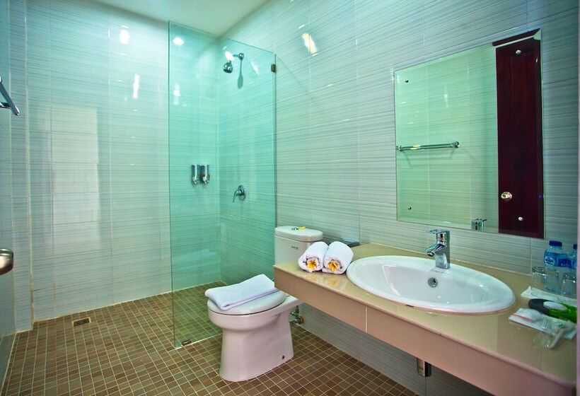 חדר משפחתי, Anumana Bay View