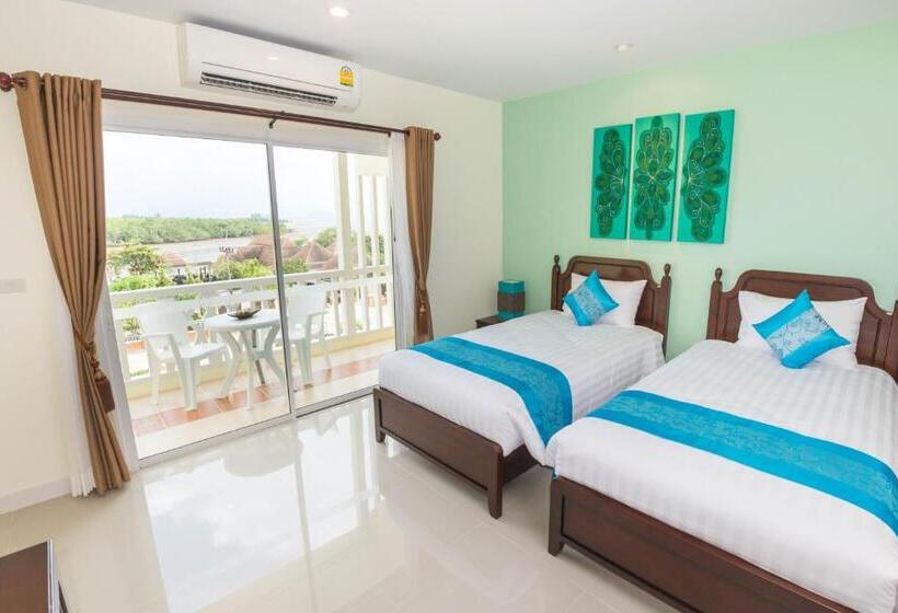 Deluxe room with river view, Krabi Front Bay Resort