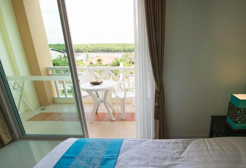 Deluxe room with river view, Krabi Front Bay Resort