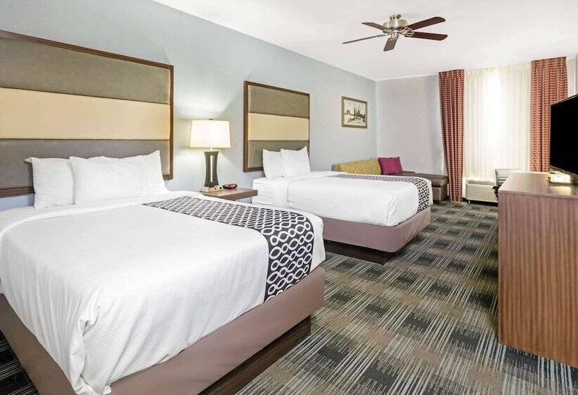 Номер Executive, La Quinta By Wyndham Guthrie
