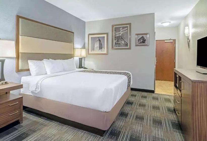 身障者適用キングサイズベッドルーム, La Quinta By Wyndham Guthrie