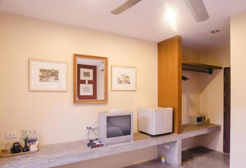 Номер Superior, Lilu Pai